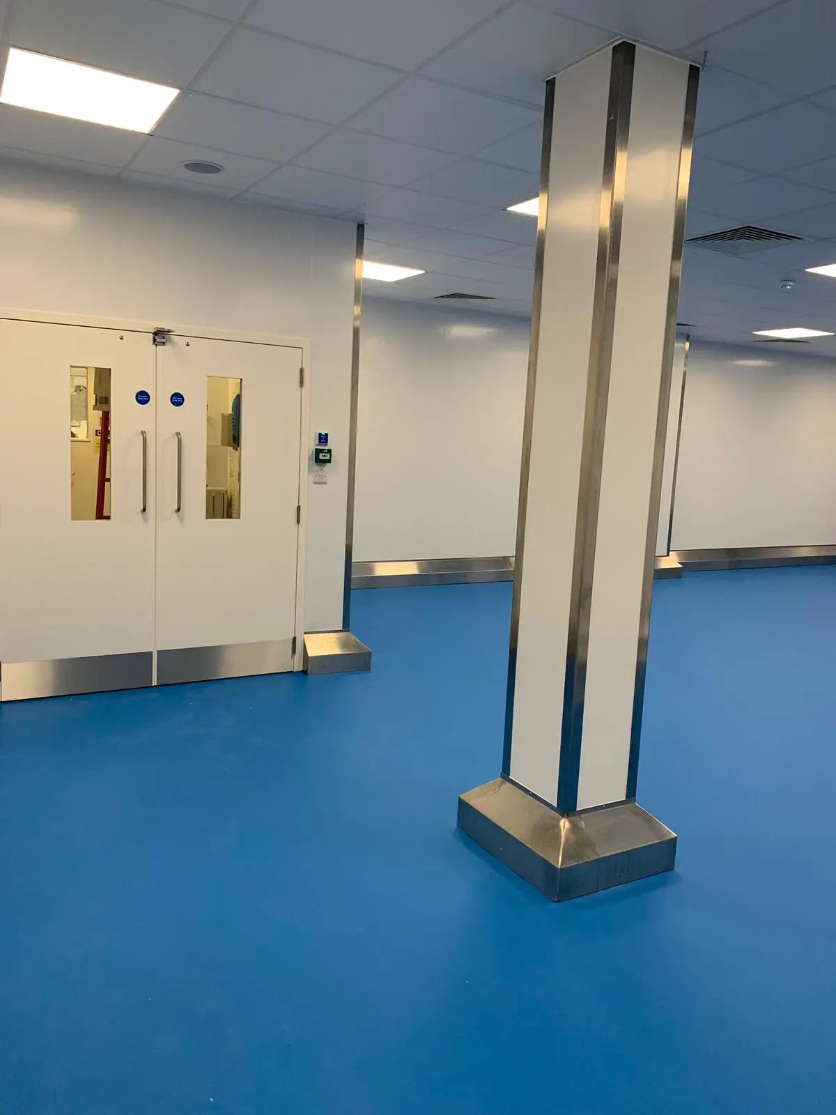 Clean Room Installation | R&B Building Services Clean Room Installation