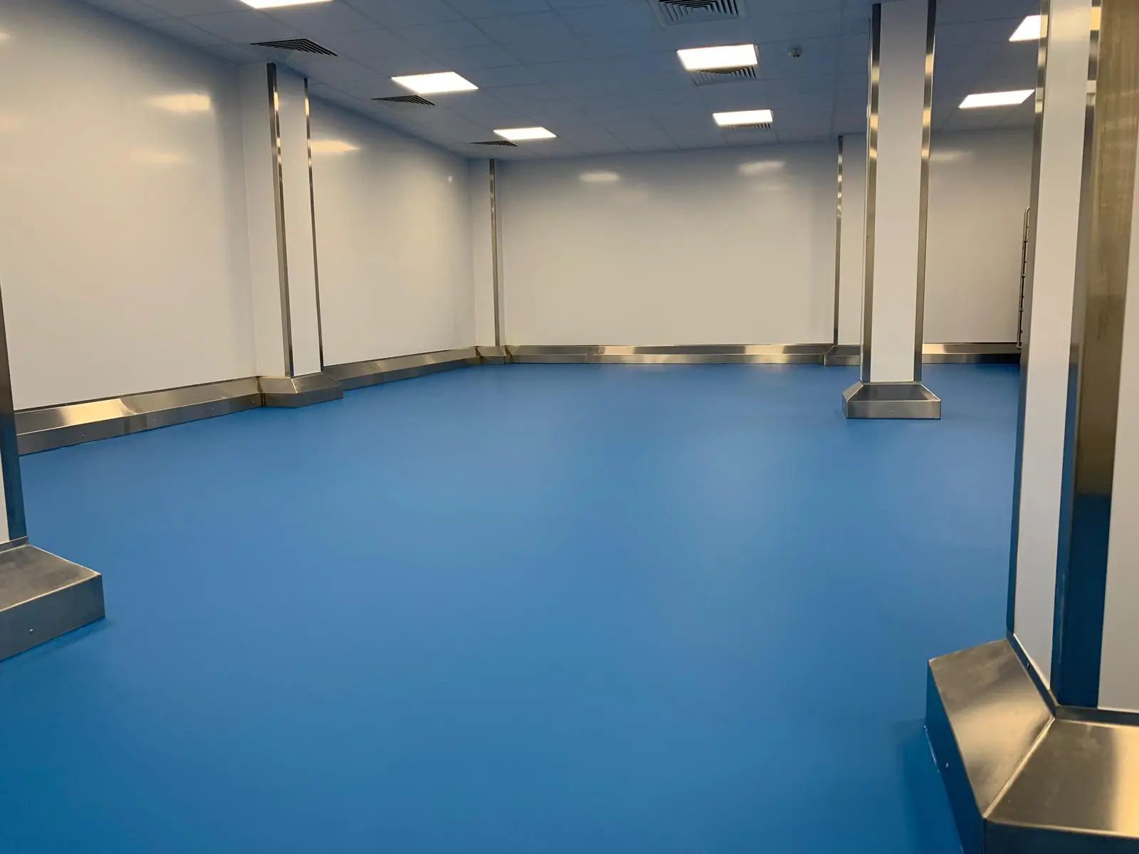 Clean Room Installation | R&B Building Services Clean Room Installation