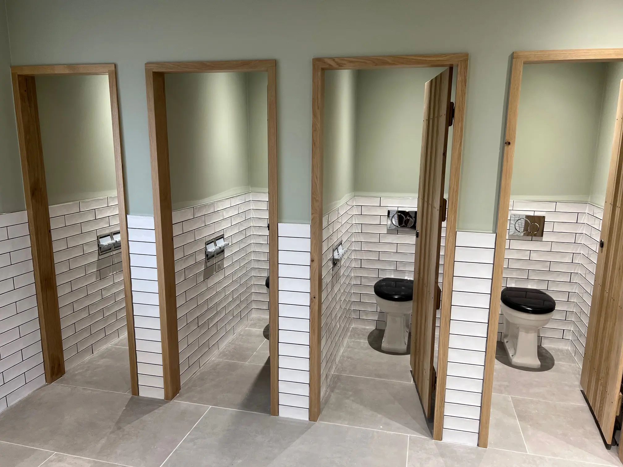 Pub Toilet Renovation | R&B Building Services Pub Toilet Renovation