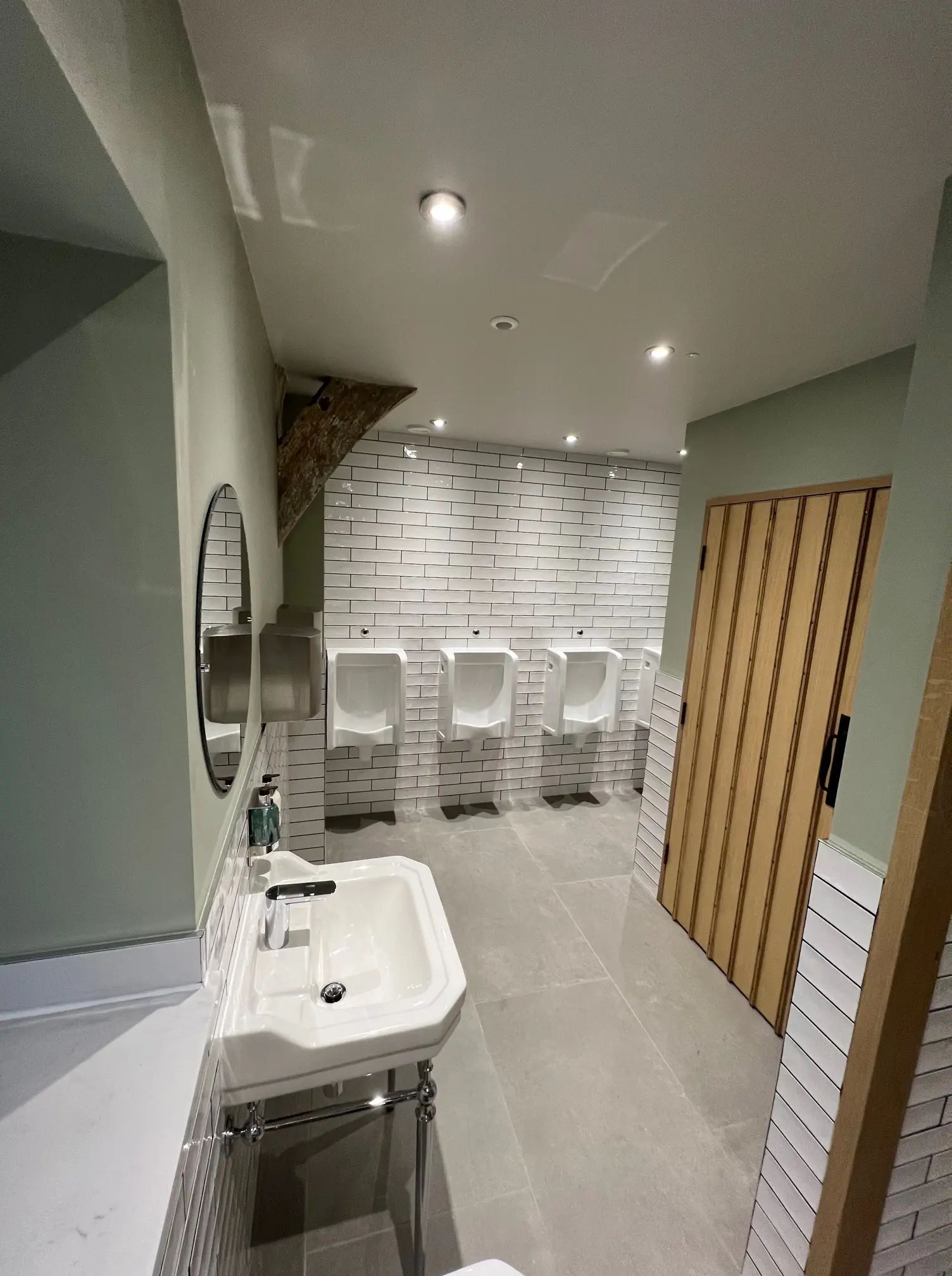 Pub Toilet Renovation | R&B Building Services Pub Toilet Renovation