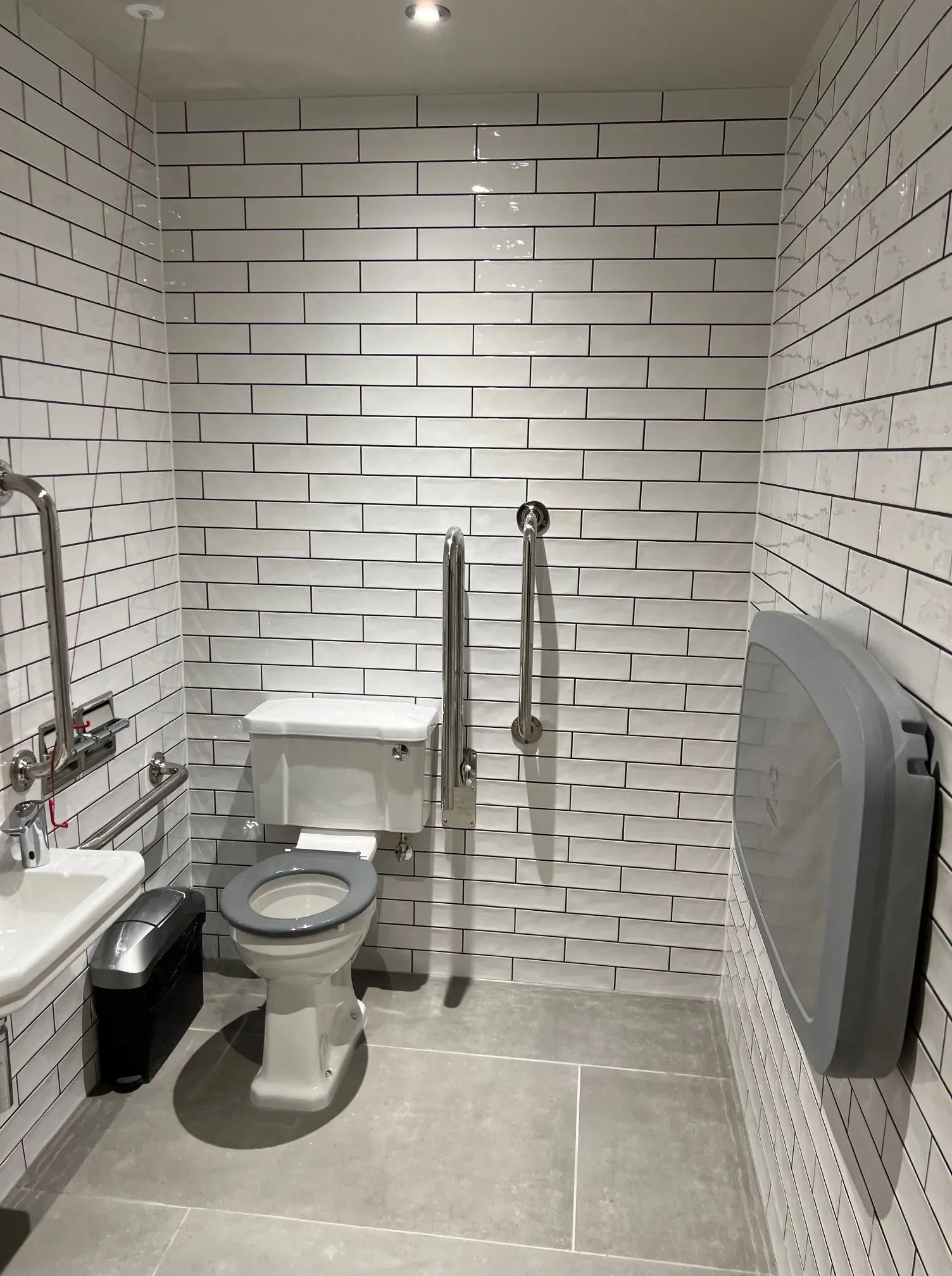 Pub Toilet Renovation | R&B Building Services Pub Toilet Renovation